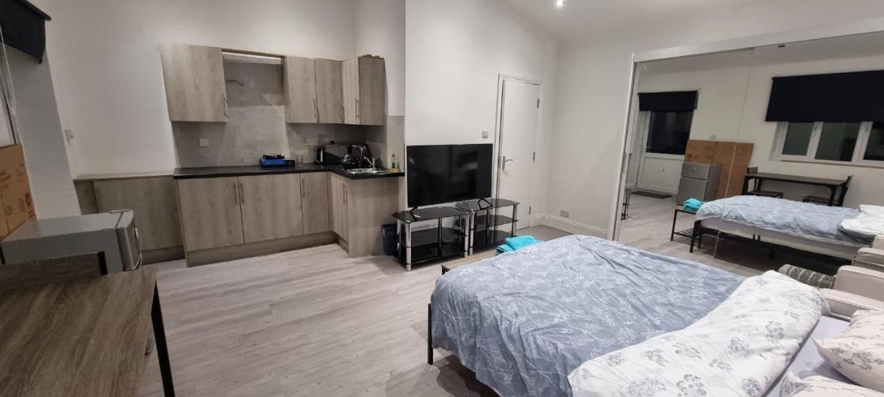 Ilford Towncentre Large Studio Zewnętrze zdjęcie